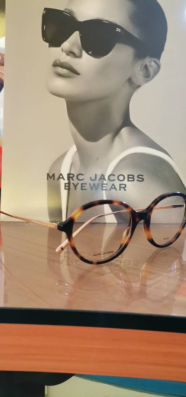 Marc Jacobs 483