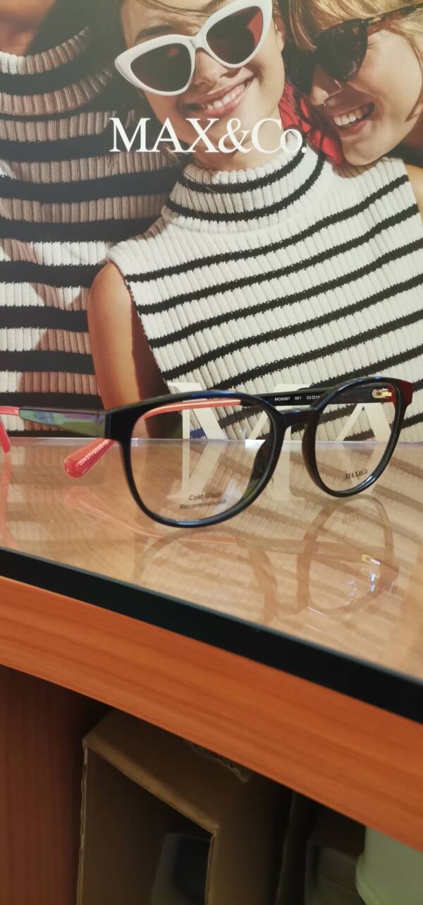 Max & Co. 5067