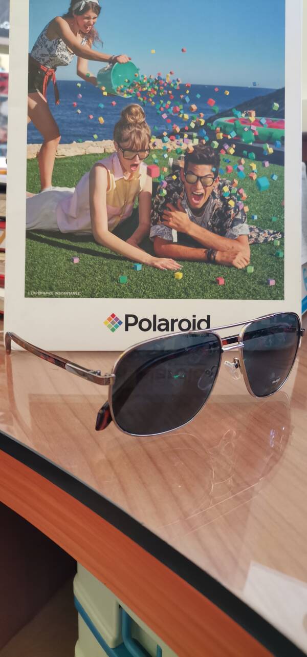 Polaroid 2074