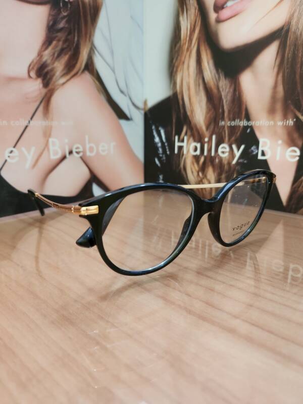 Vogue 5423