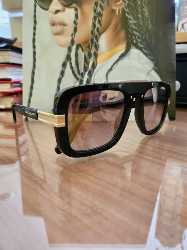 Marc Jacobs 670