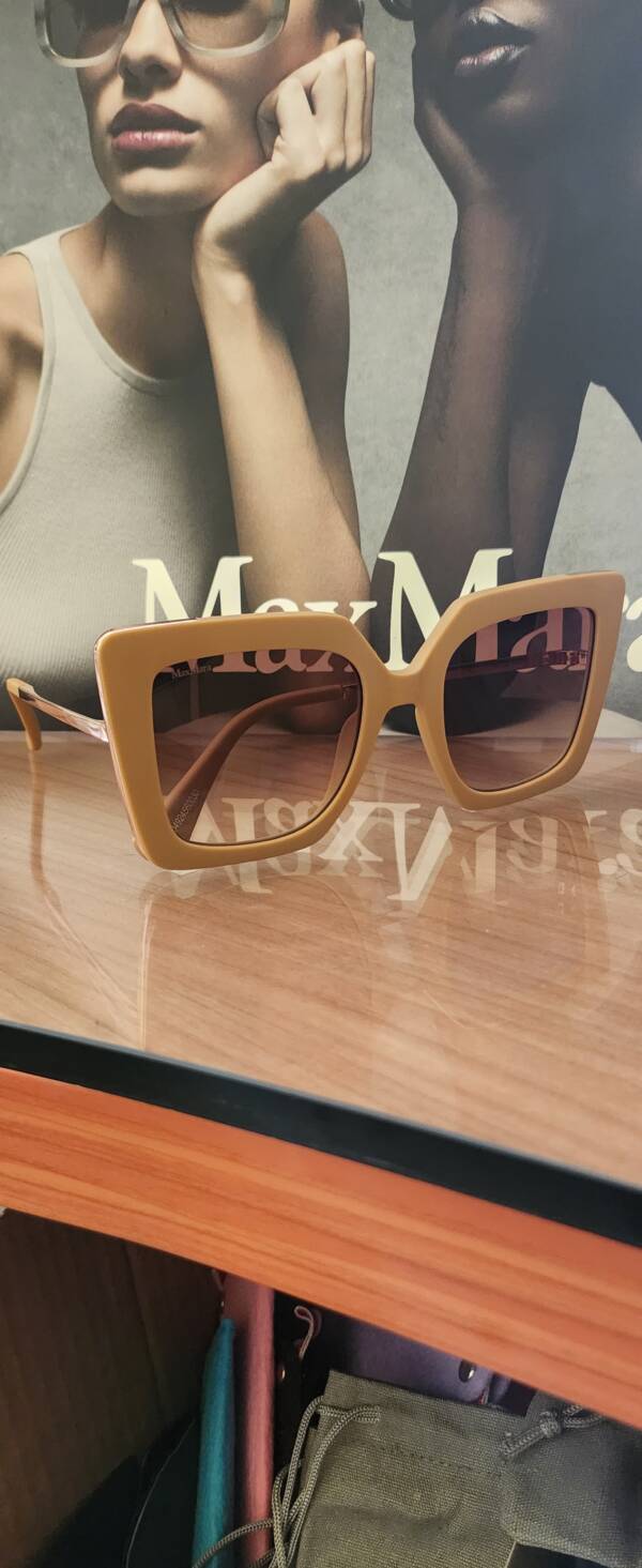 Max Mara 0051