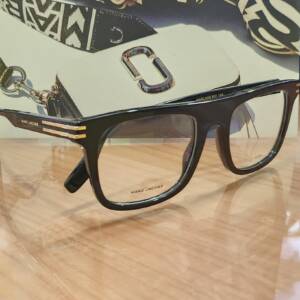 Marc Jacobs 606