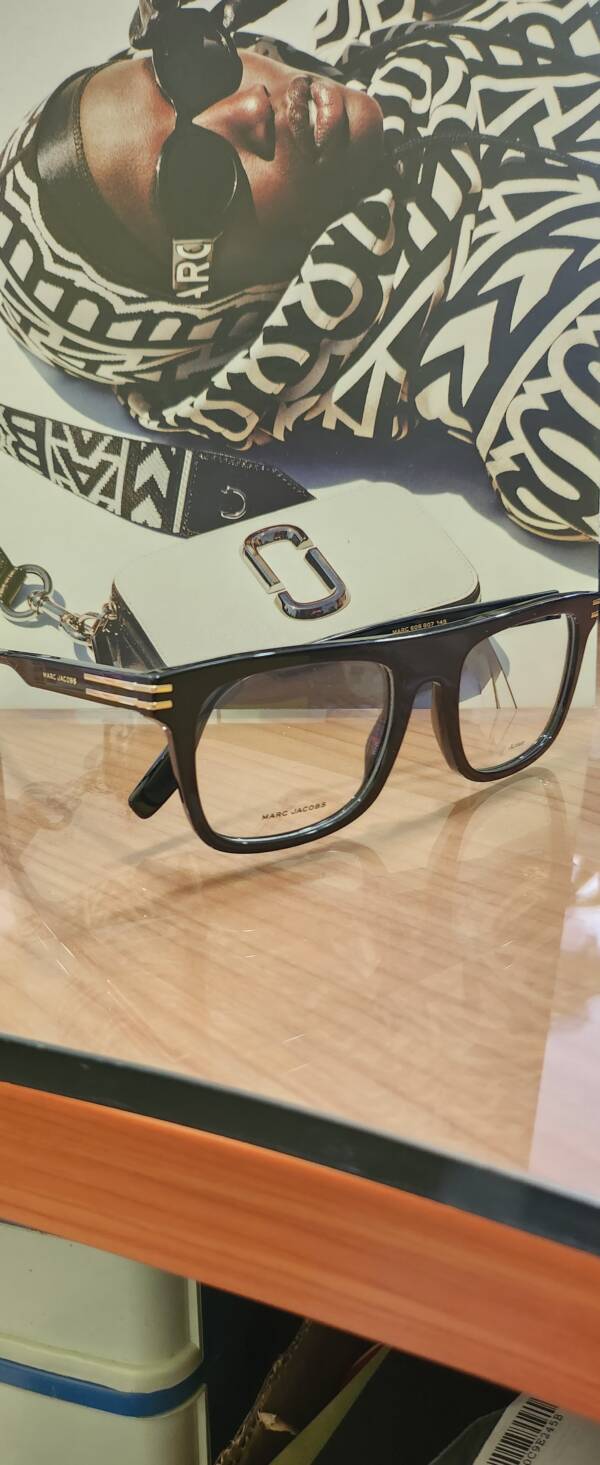 Marc Jacobs 606
