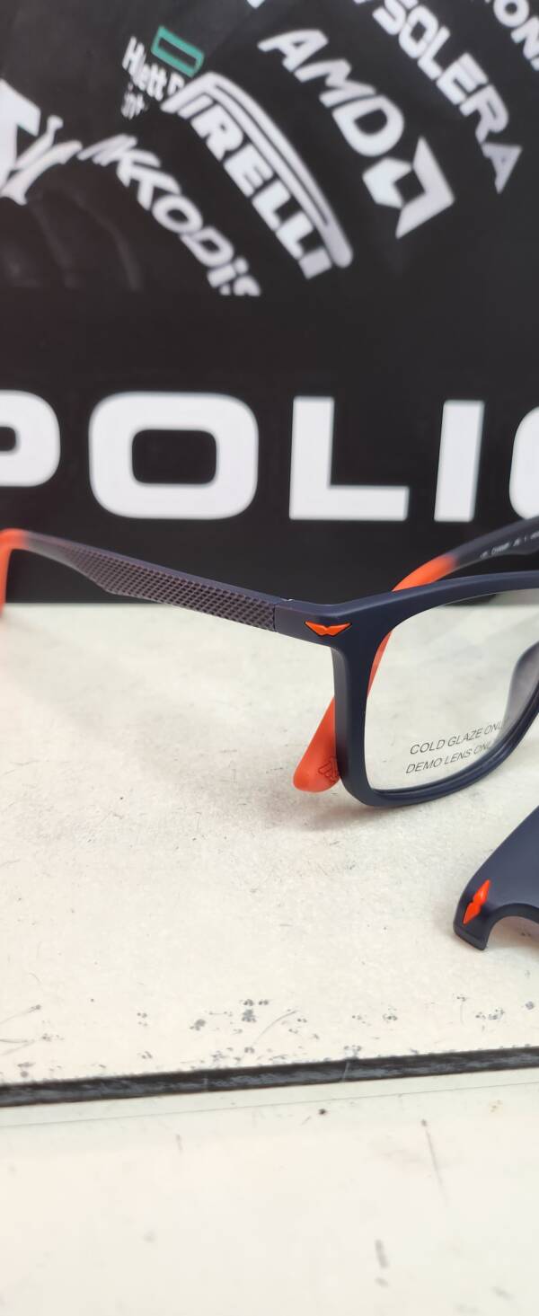 Police 136 - immagine 2