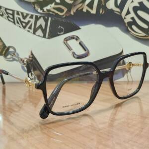 Marc Jacobs 691