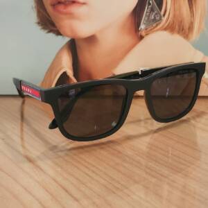 Prada 04X