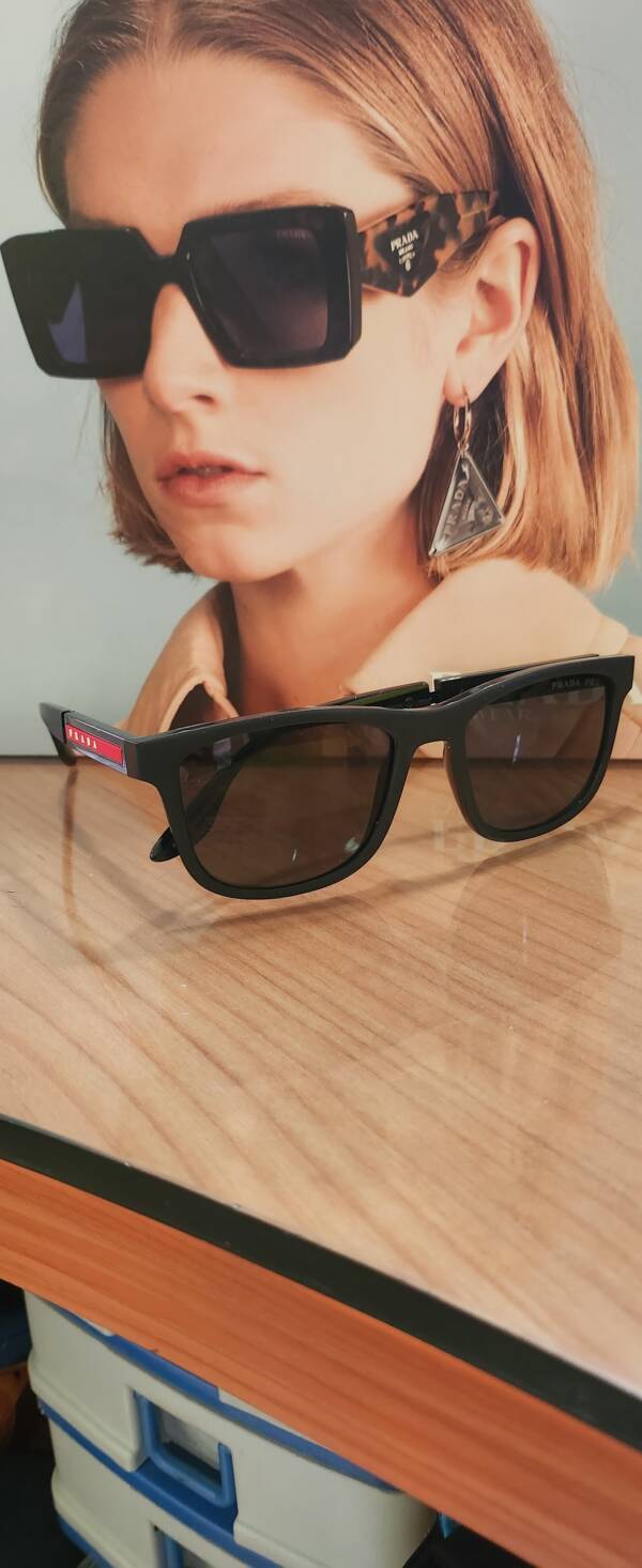 Prada 04X