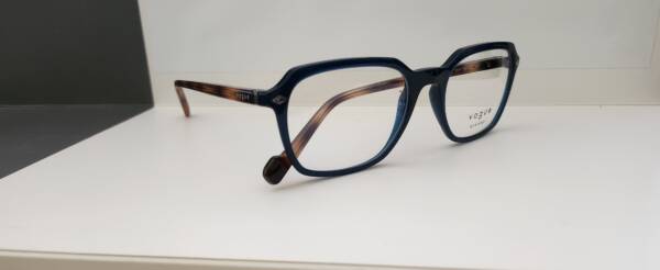 Vogue 5532