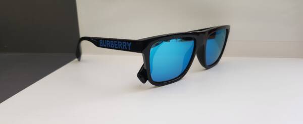 Burberry 4402