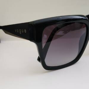 Vogue 5553