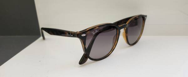 Ray Ban 4259