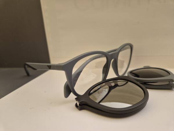 Emporio Armani 4211