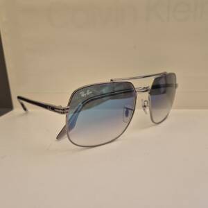 Ray Ban 3699