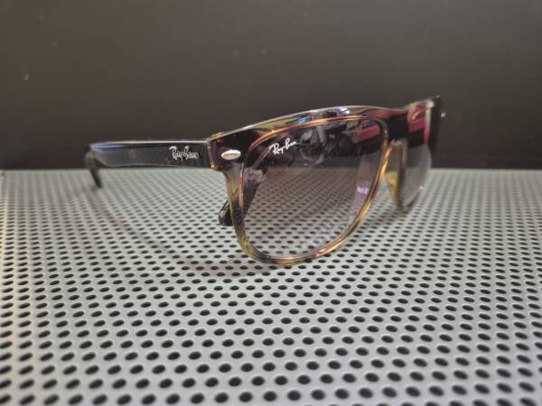 Ray Ban 4147