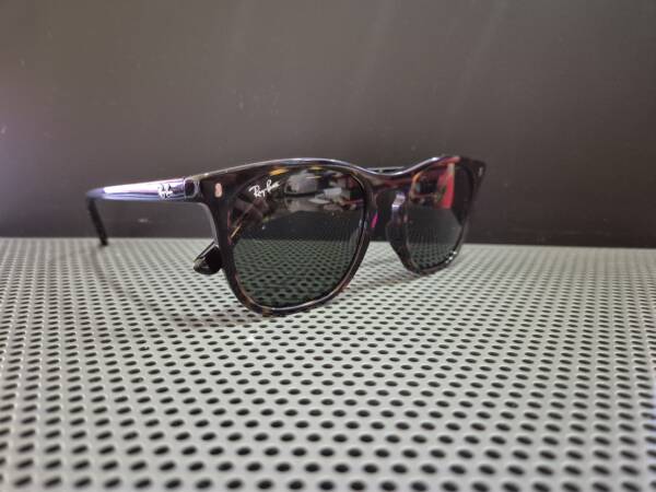 Ray Ban 2210