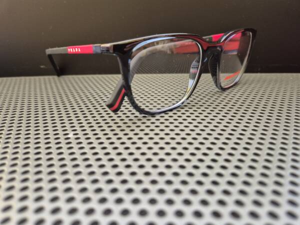 Prada 04R