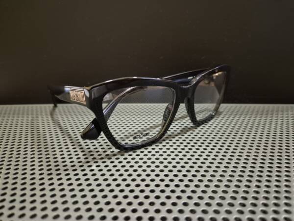 Moschino 651