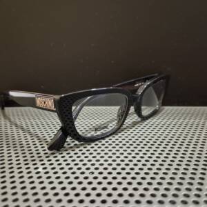 Moschino 653